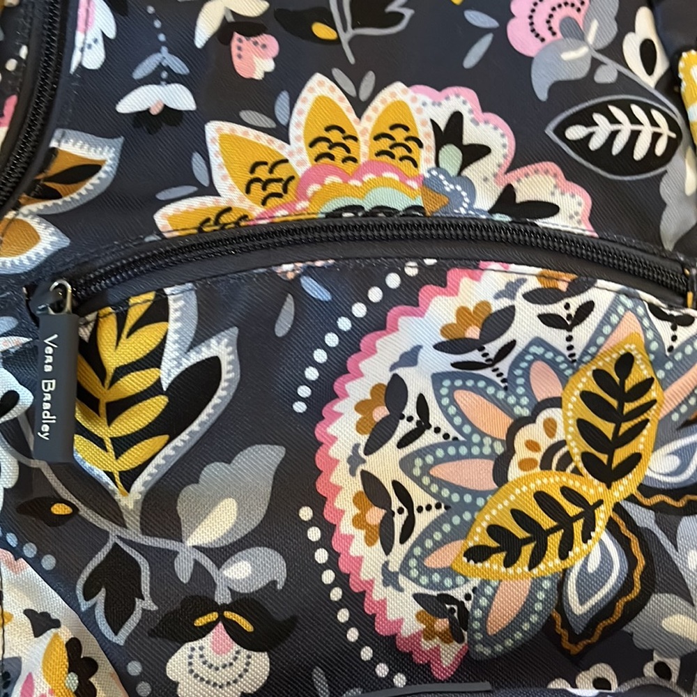 🆕Vera Bradley Lighten Up‎ Sling, Charmont Meadow NWOT - Picture 2 of 8